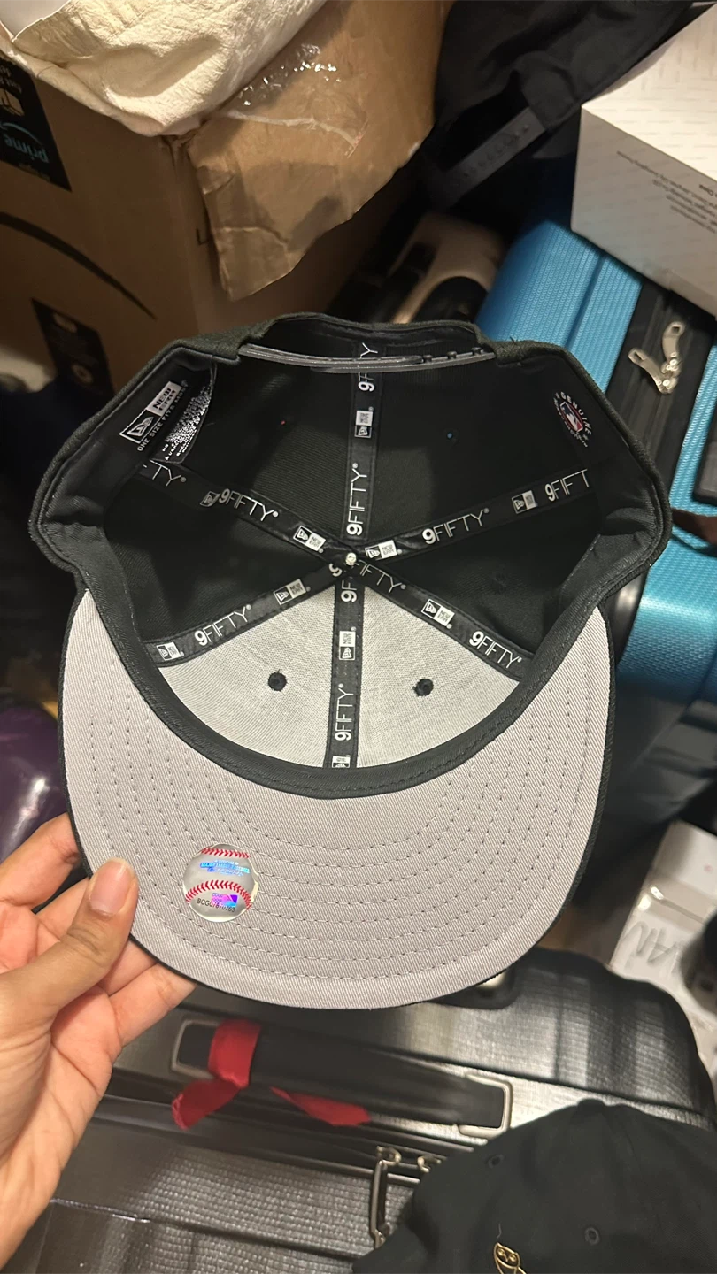 New Era New York Yankees 9Fifty Snapback Cap - photo 2