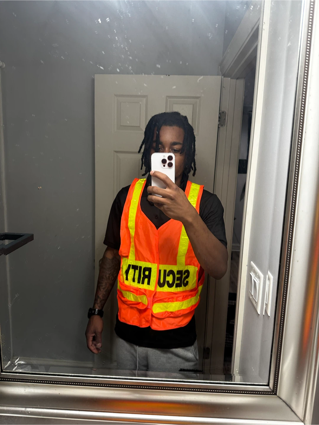 High-Visibility Security Safety Vest - photo 5