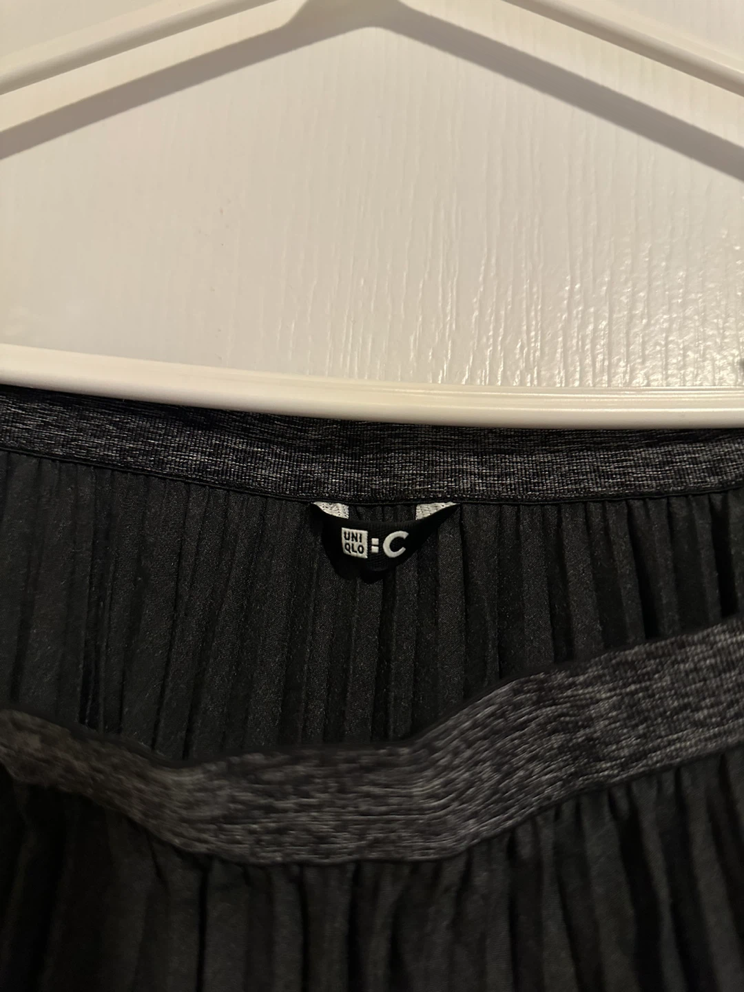 Uniqlo :C Black Pleated Skirt - photo 2