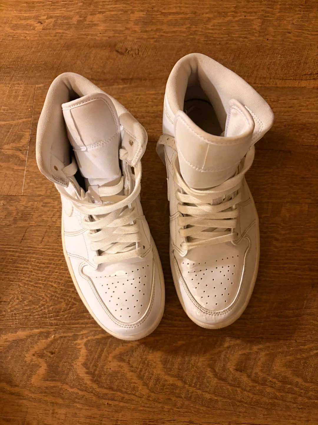 Nike Air Jordan 1 White Shoes - photo 2