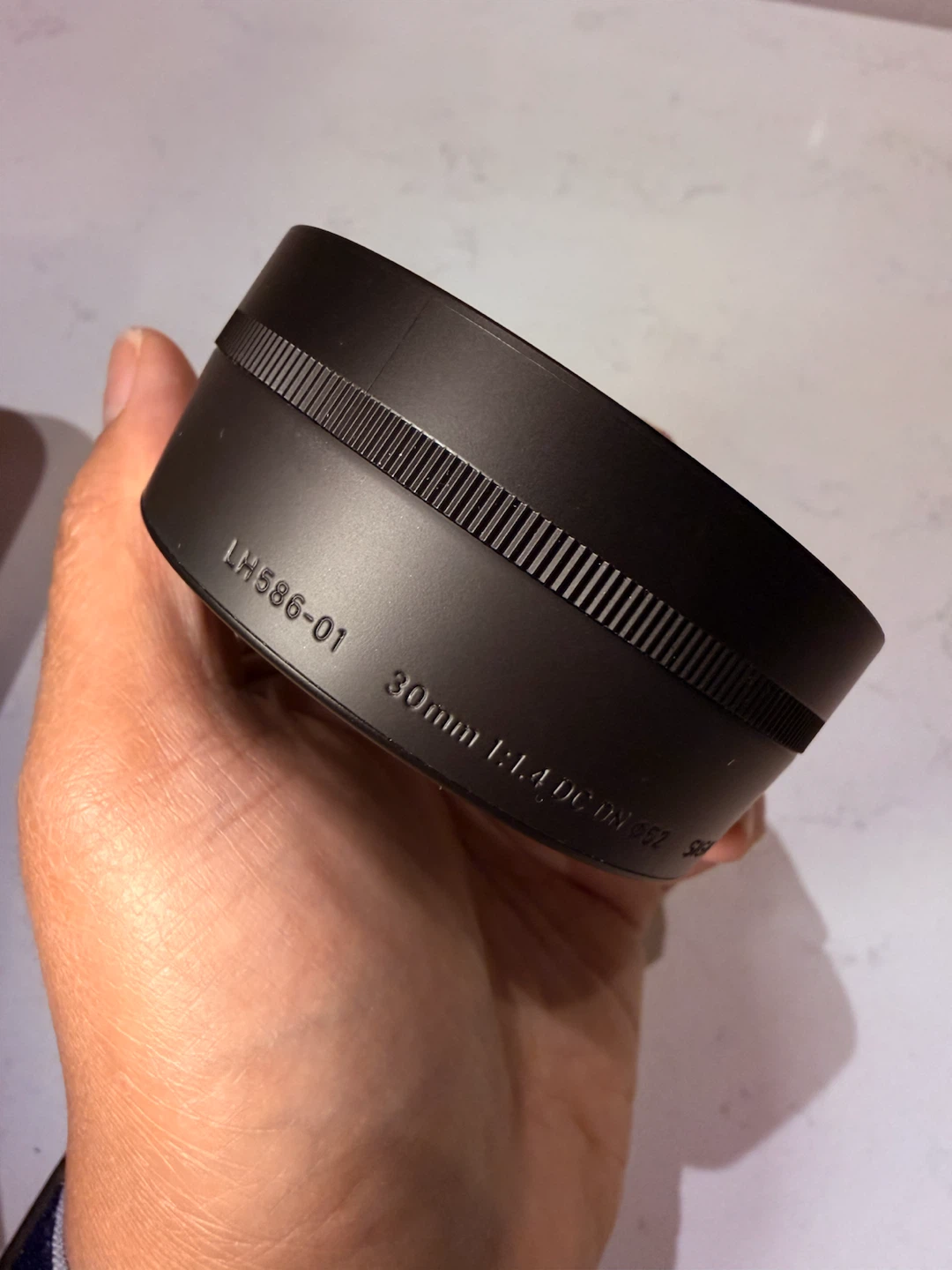 Sigma LH586-01 Lens Hood