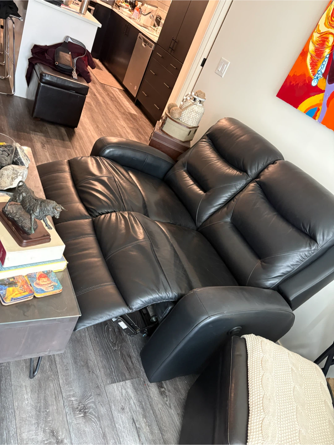 Black leather reclining loveseat - photo 2