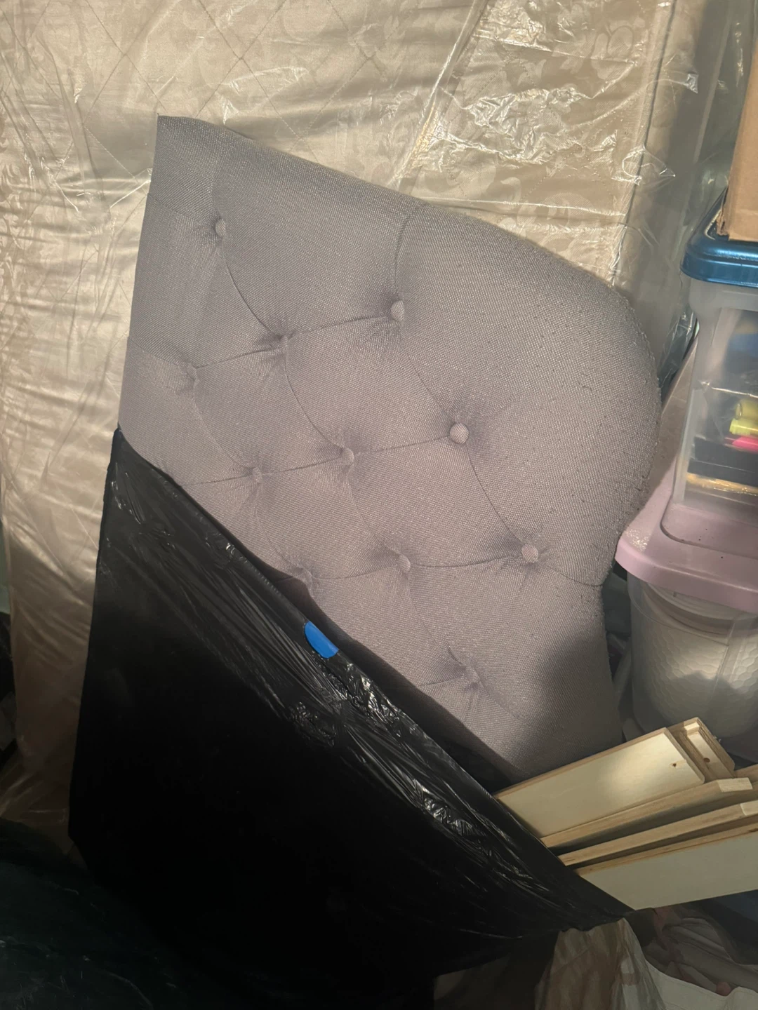 Gray Tufted Fabric Bed Frame - photo 2