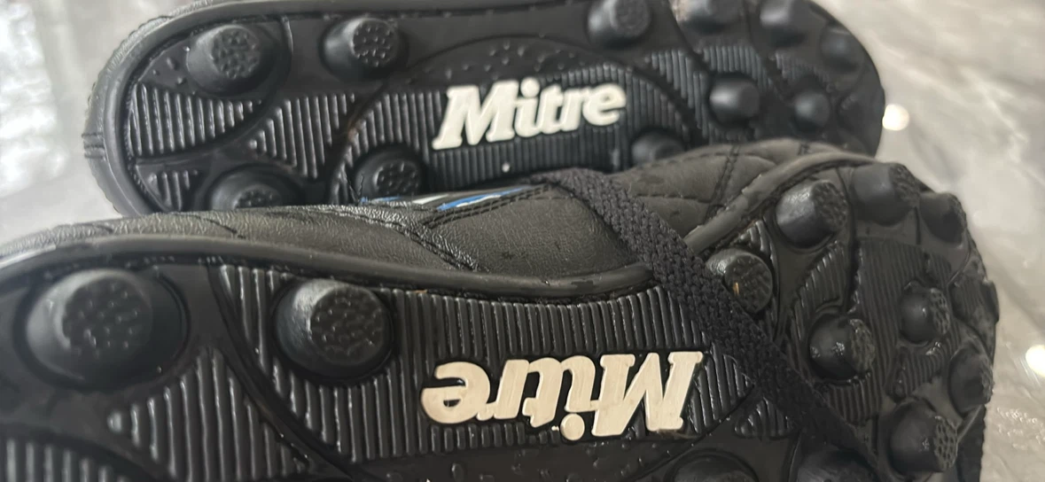 Mitre soccer cleats black and blue - photo 2