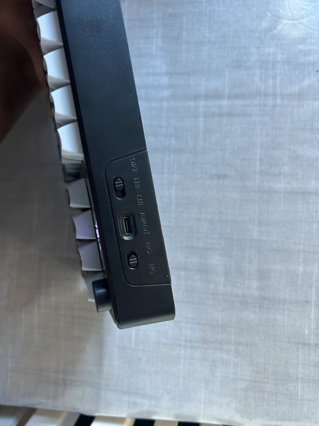 Freewolf 96 Key Wireless Mechanical Keyboard - photo 4
