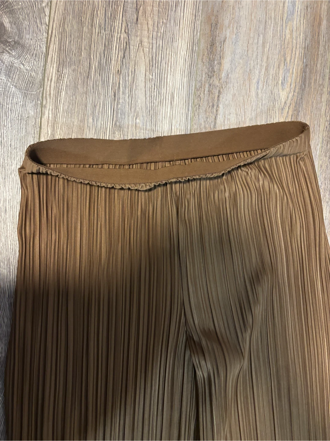 Brown Pleated Wide-Leg Pants. Womens medium. - photo 2