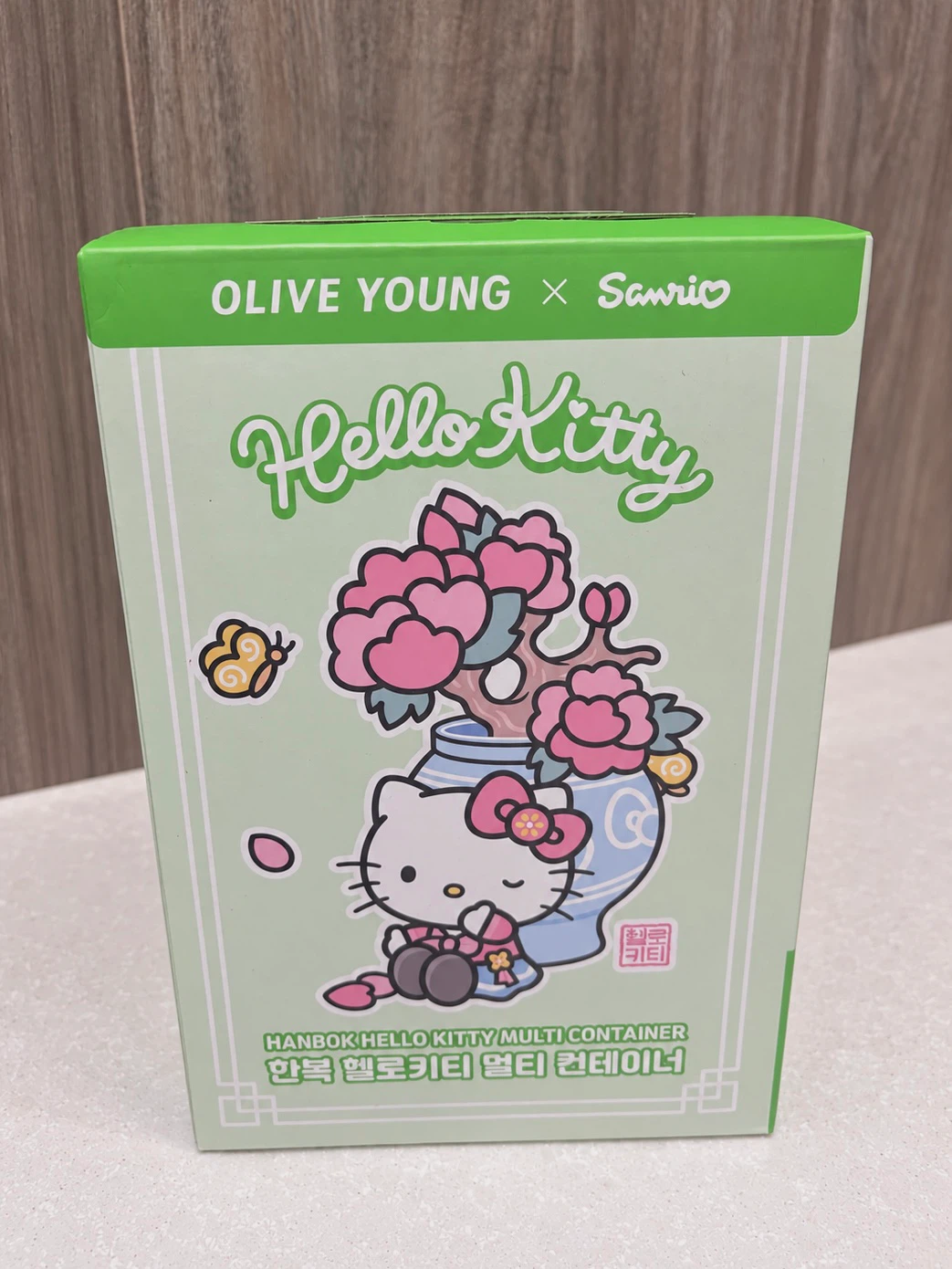 Olive Young x Sanrio Hello Kitty Hanbok Makeup Container