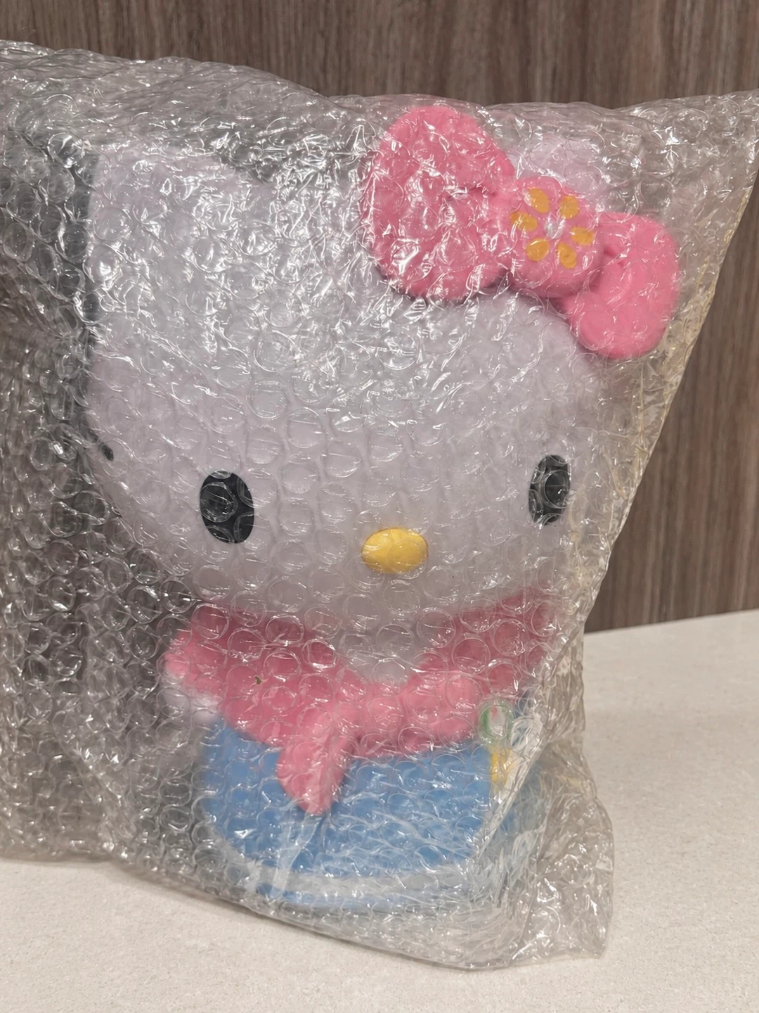 Olive Young x Sanrio Hello Kitty Hanbok Makeup Container - photo 2