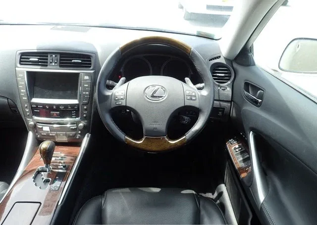 Lexus IS Sedan Silver - photo 5