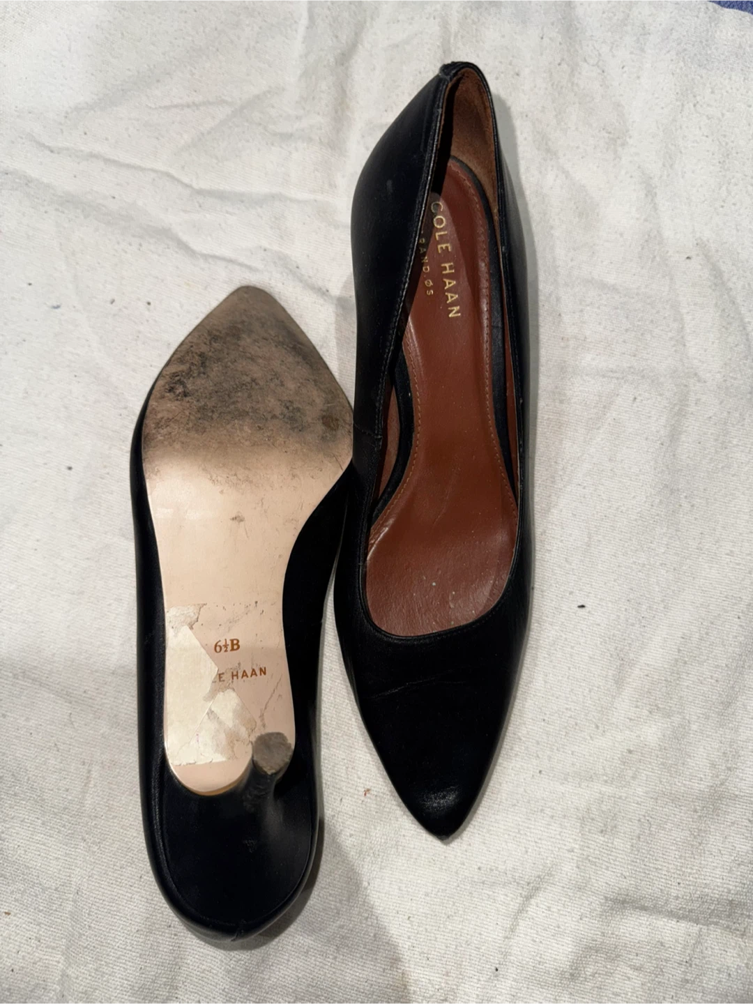 Cole Haan Black Leather Heel 6 1/2 - photo 2