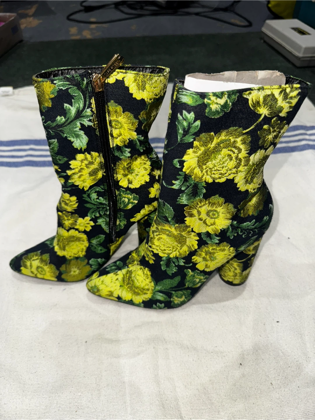 Green/ Yellow Floral Heels Size 6