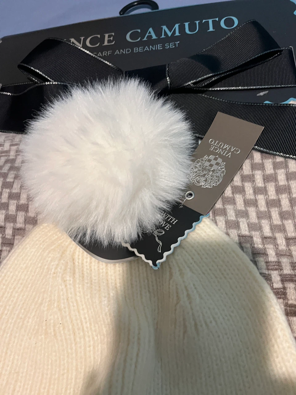 Vince Camuto Scarf and Beanie Set - photo 5