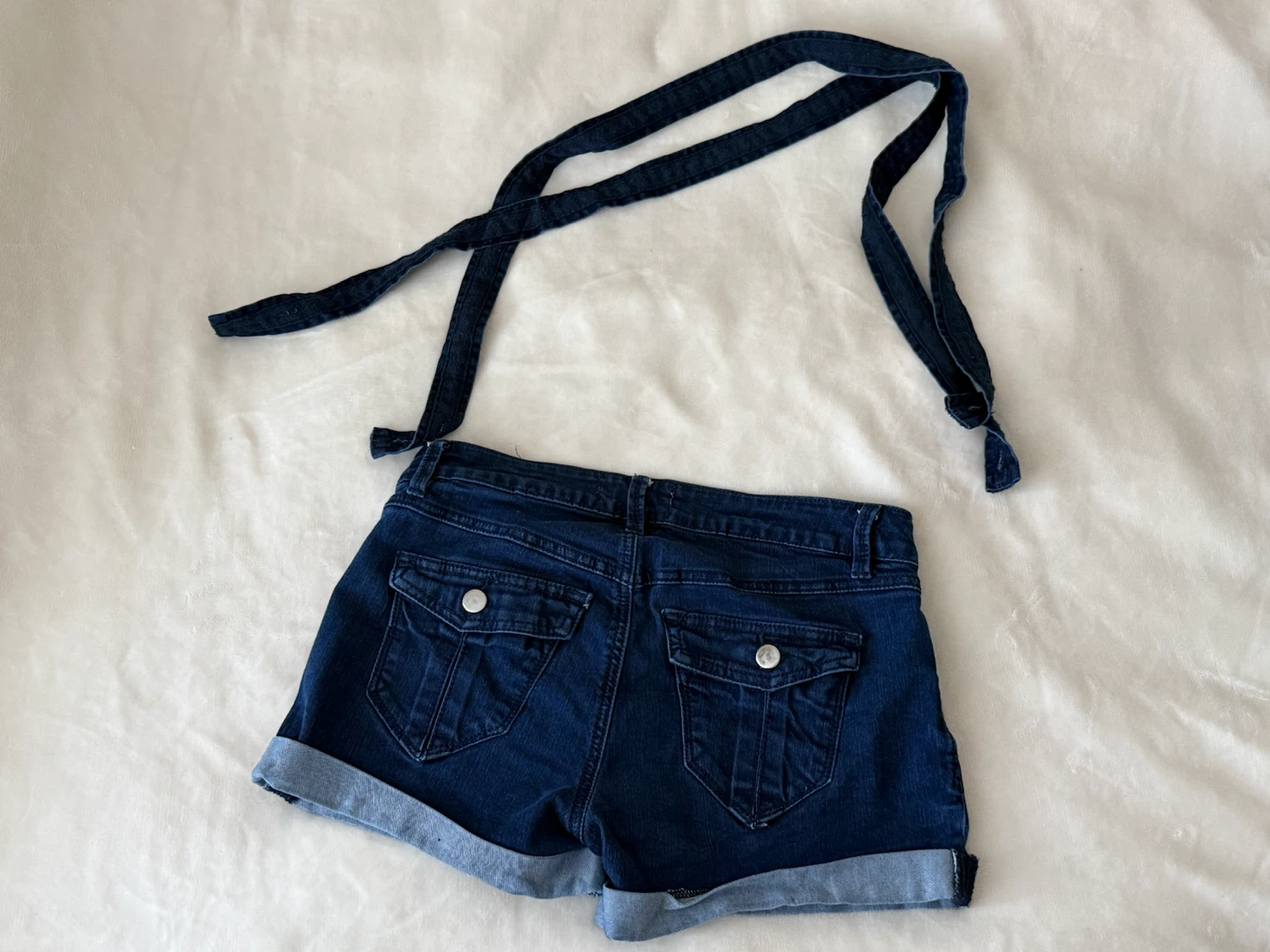 Stylish Denim Shorts with Removable Suspenders – Size 27 - photo 2