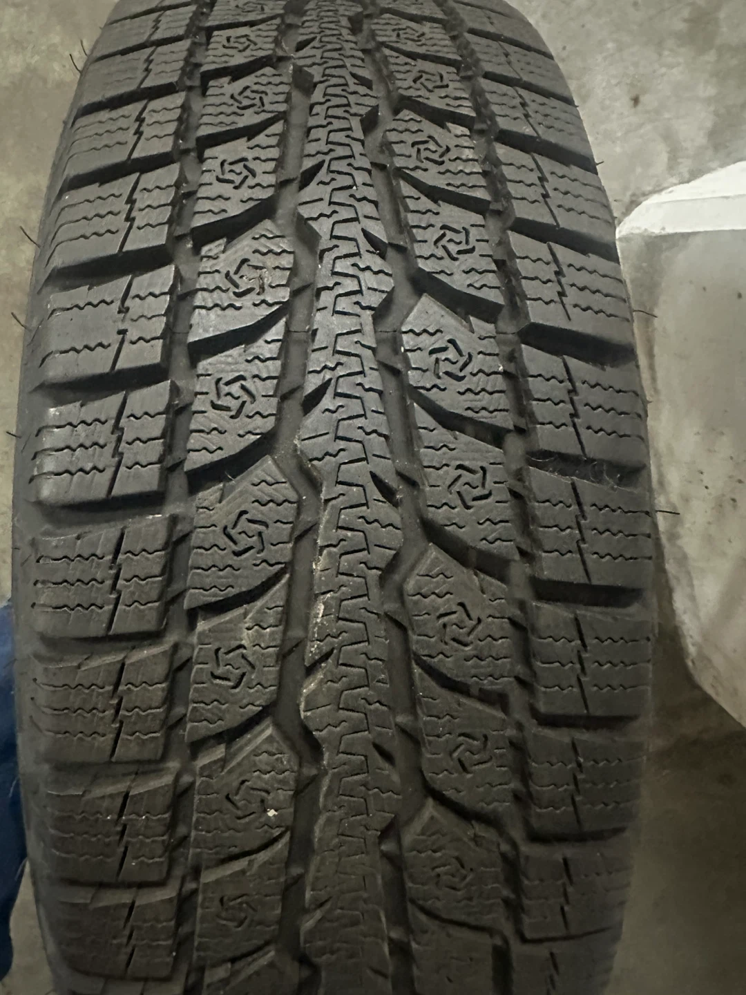 195/65R15 Tire with Steel Rim