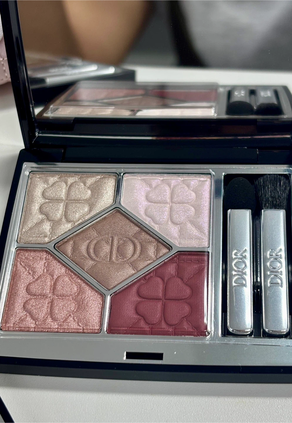 New with few FREE gifts- Dior 5 Couleurs - Limited Edition 883 - photo 2
