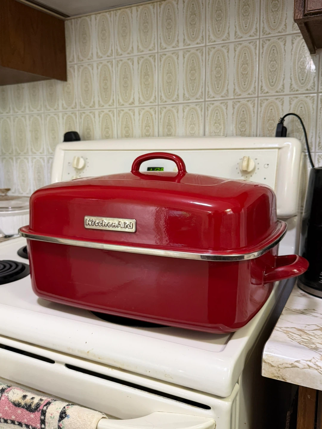 KitchenAid Red Covered Roaster 16 x 13” - photo 2