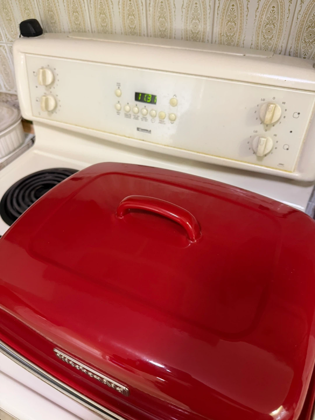 KitchenAid Red Covered Roaster 16 x 13” - photo 3