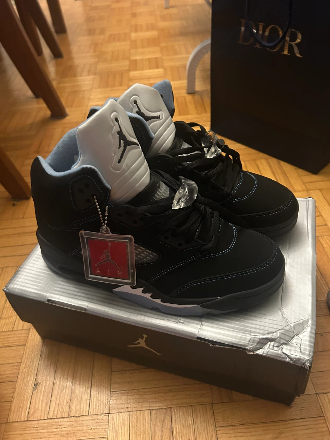 Air Jordan 5 Retro UNC Black Size 9