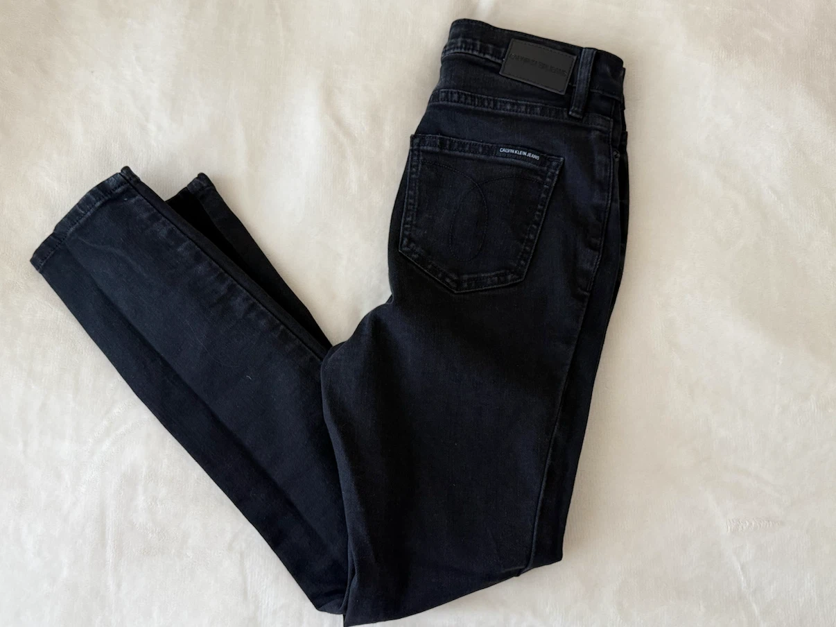 Calvin Klein Black Skinny Jeans – Size 4/27