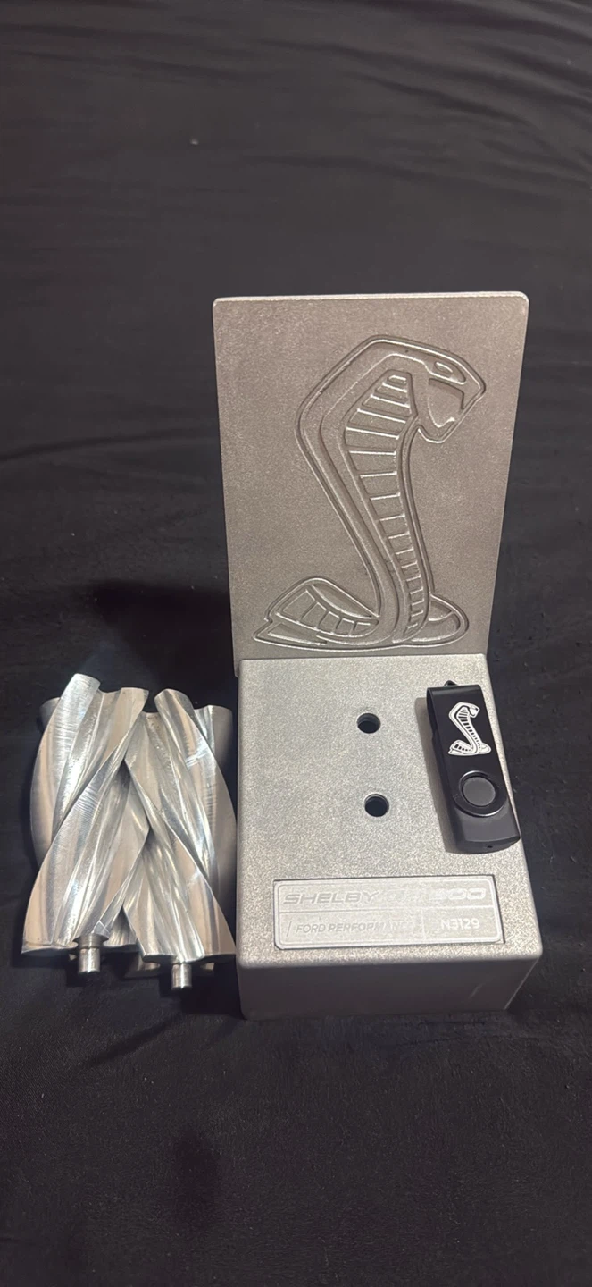 Ford Performance Shelby GT500 Collectible Display
