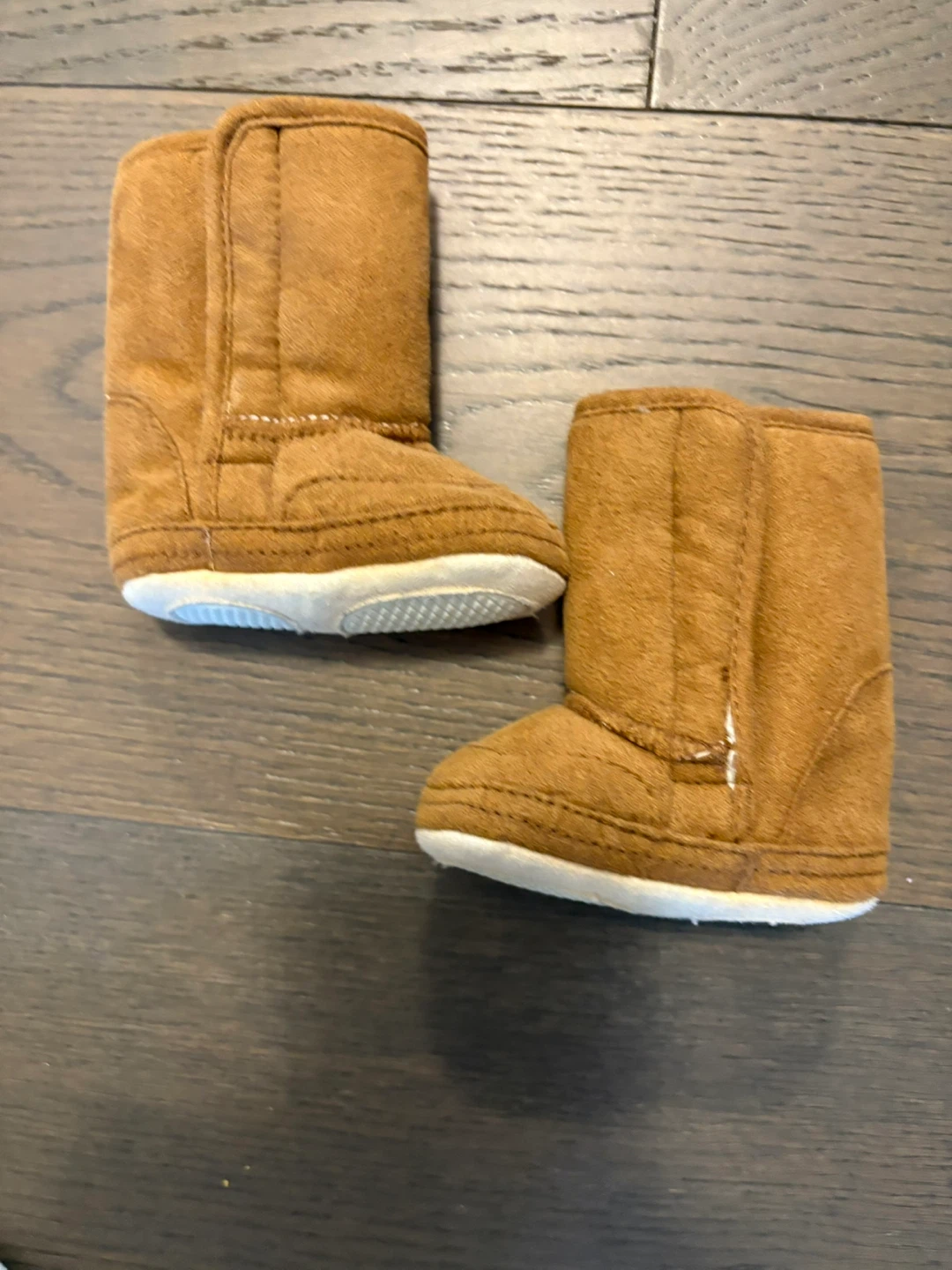 Children’s place warm baby booties 0-3M NWT
