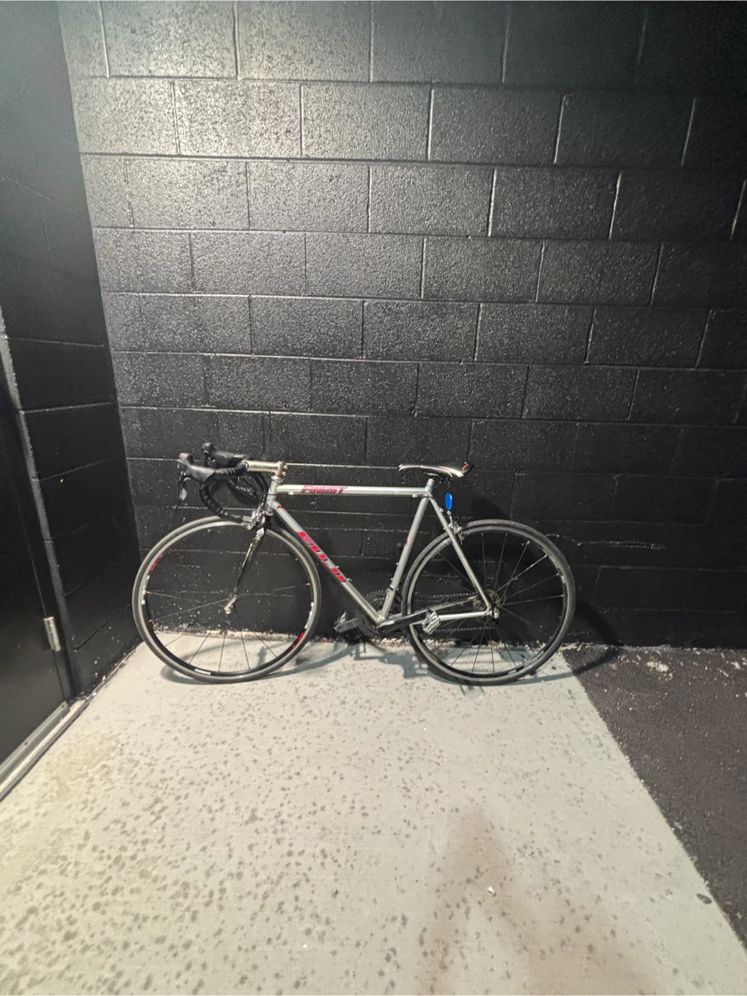 Fuji Finest Road Bike firm on 400