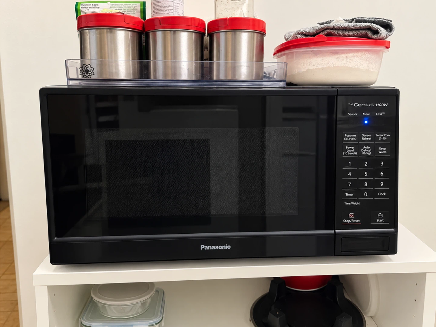 Panasonic The Genius 1100W Microwave