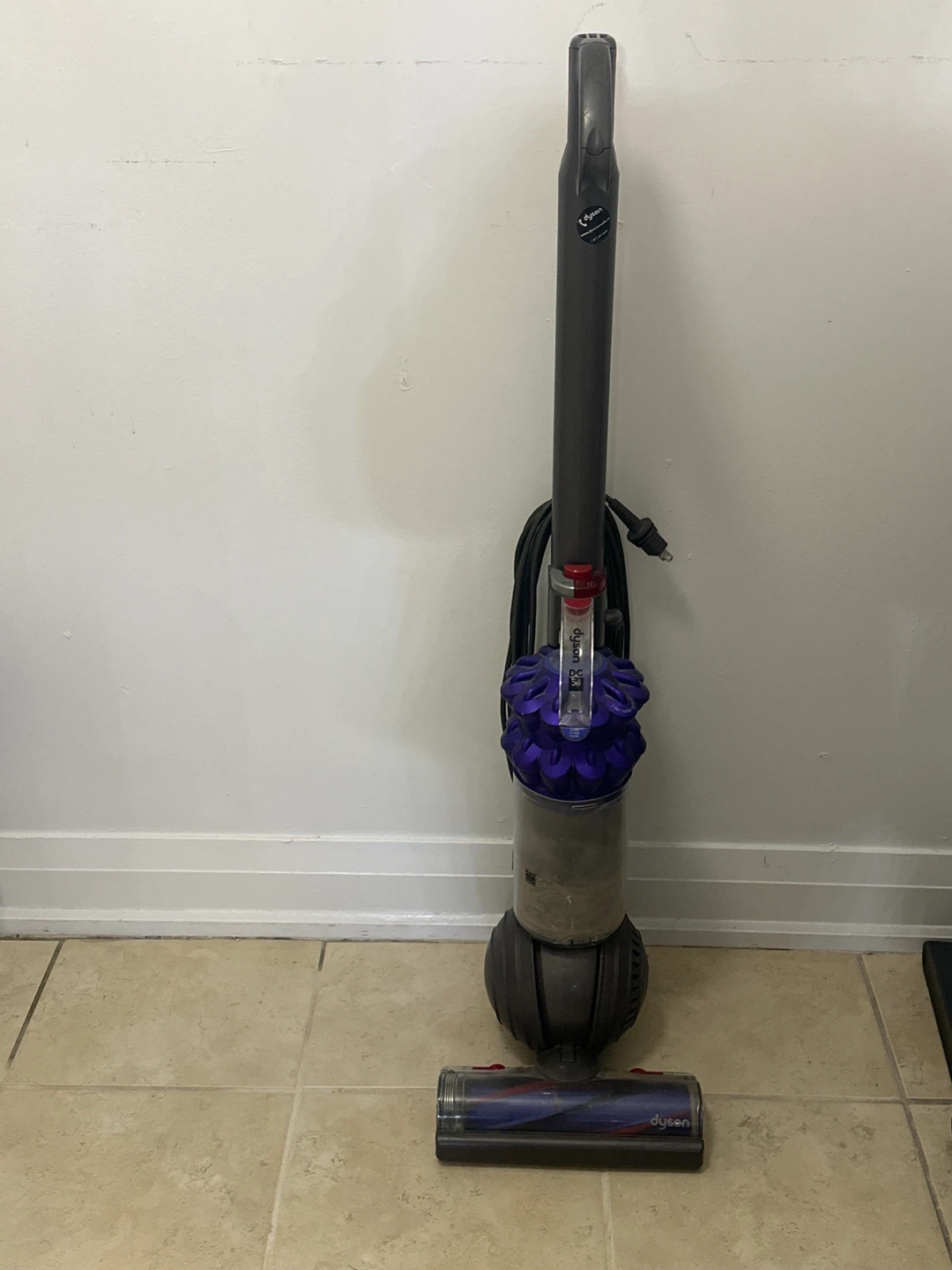 Dyson DC25 Upright Vacuum - photo 2