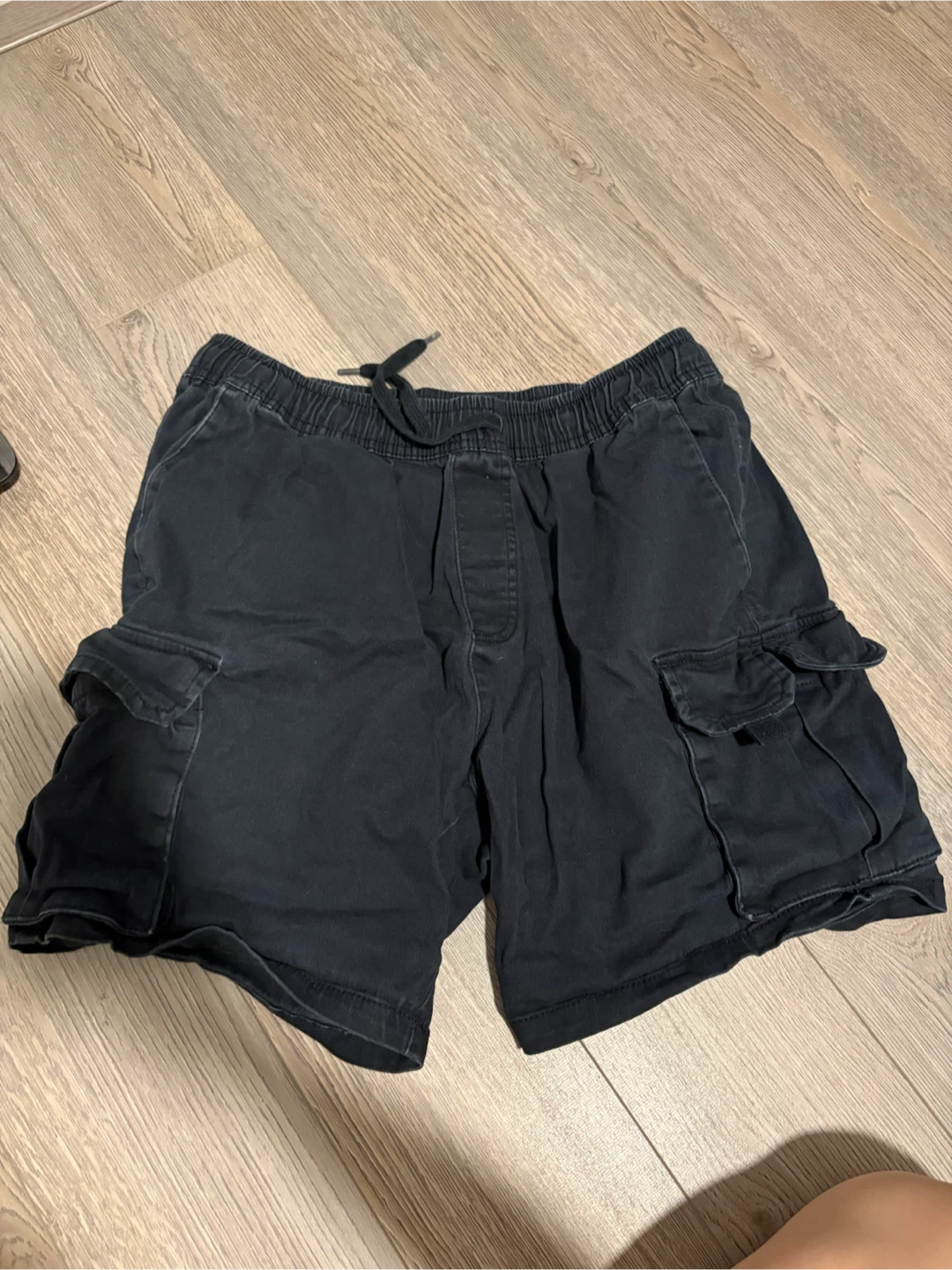 W49 Men's Black Cargo Shorts