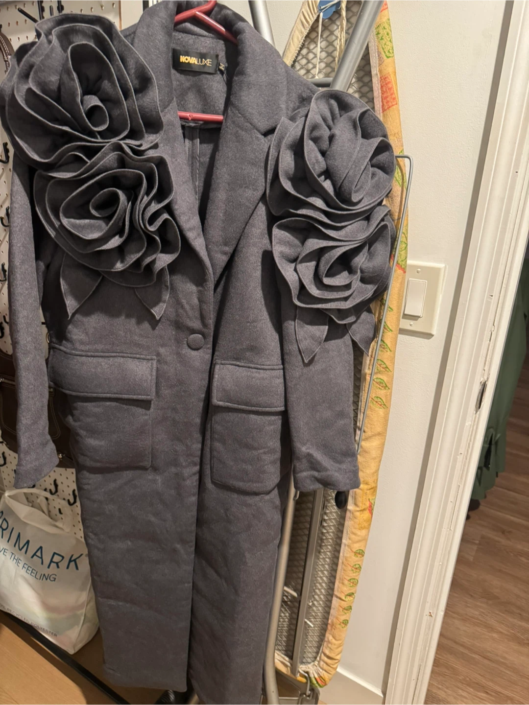 Novaluxe Charcoal Coat with Rose Details size XS woman - photo 2