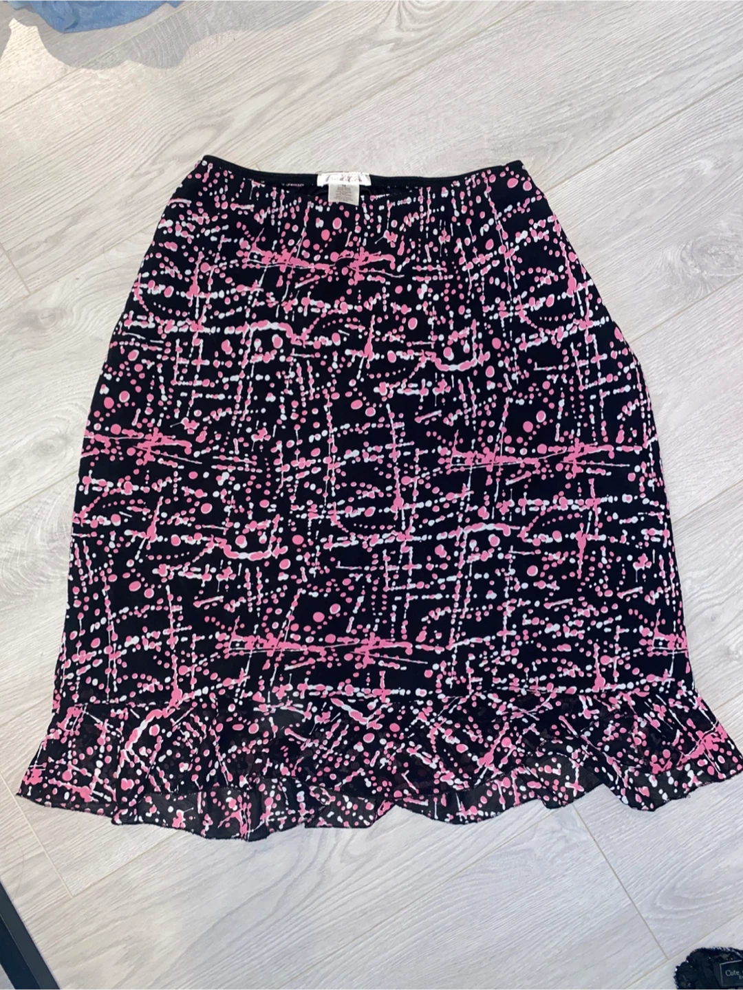 Tradition patterned skirt size 18