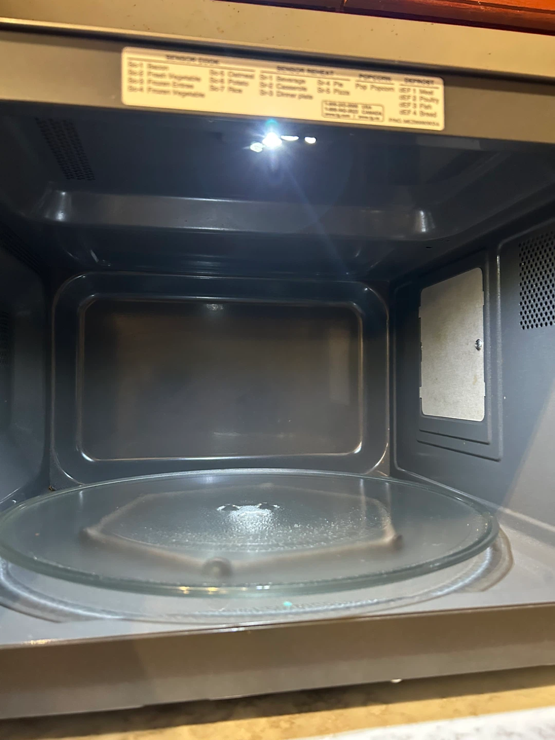 LG 1.5 cu. ft. NeoChef Smart Inverter Countertop Microwave - photo 5