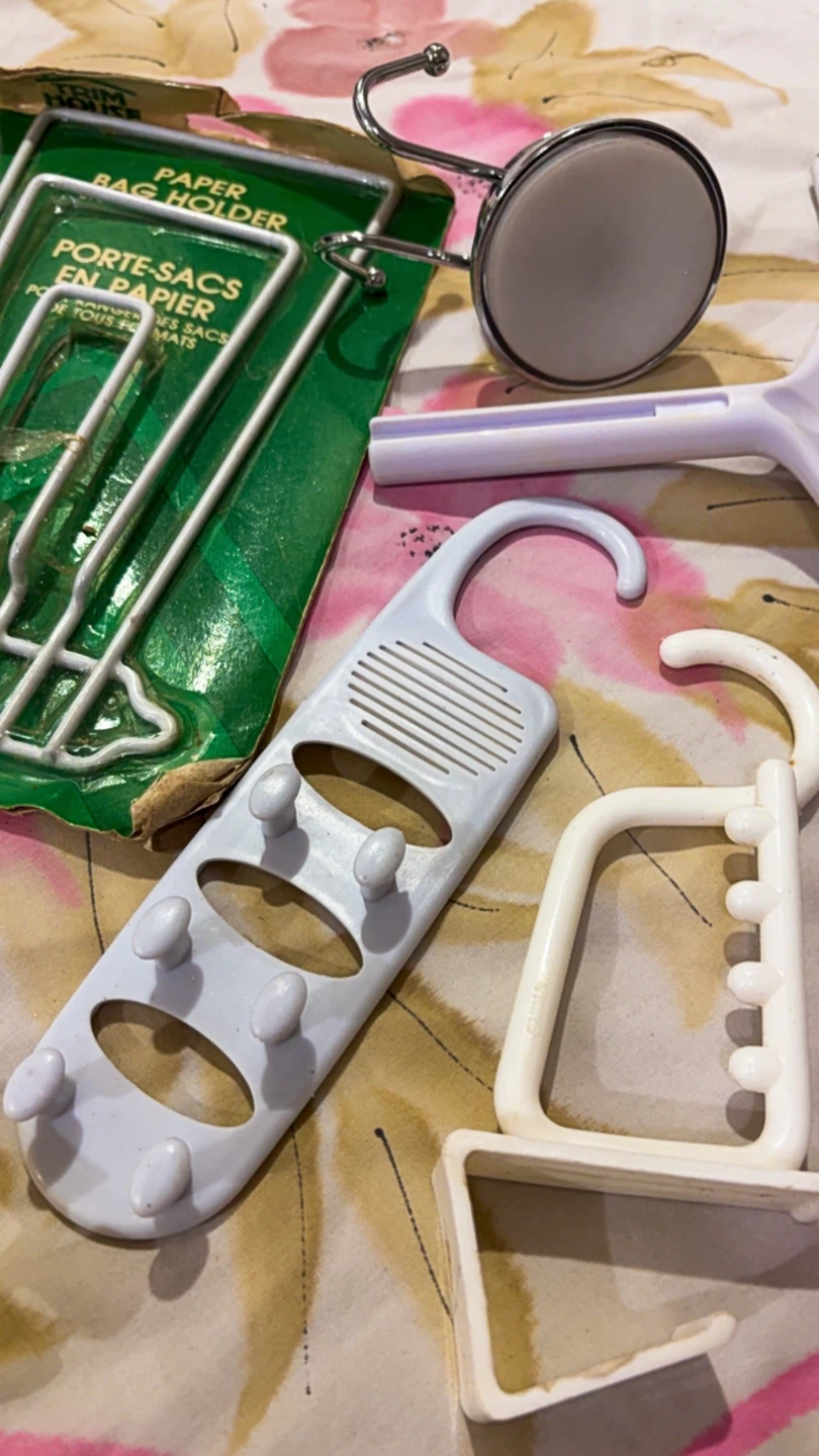 Moving out sale——Household Organization and Utility Items - photo 2