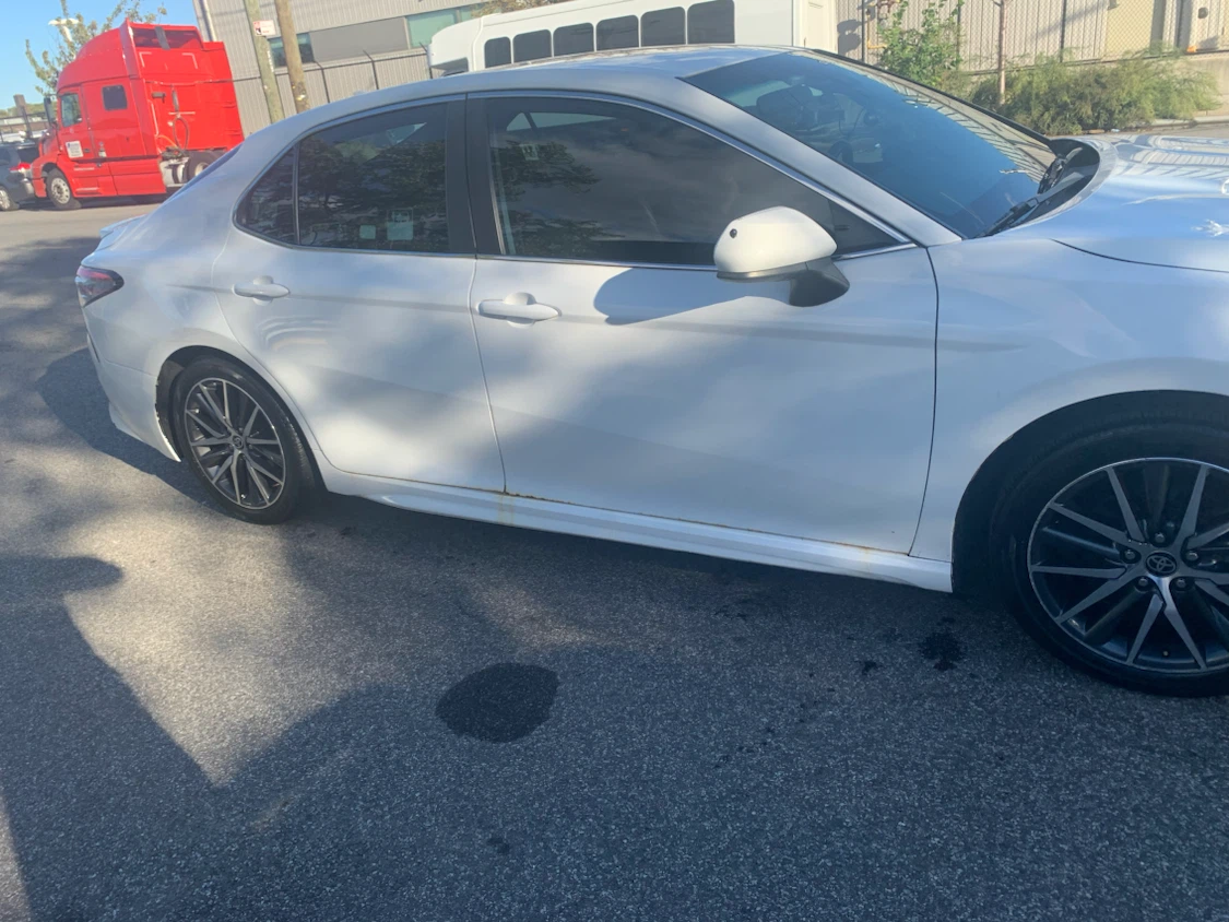Toyota Camry SE - photo 2