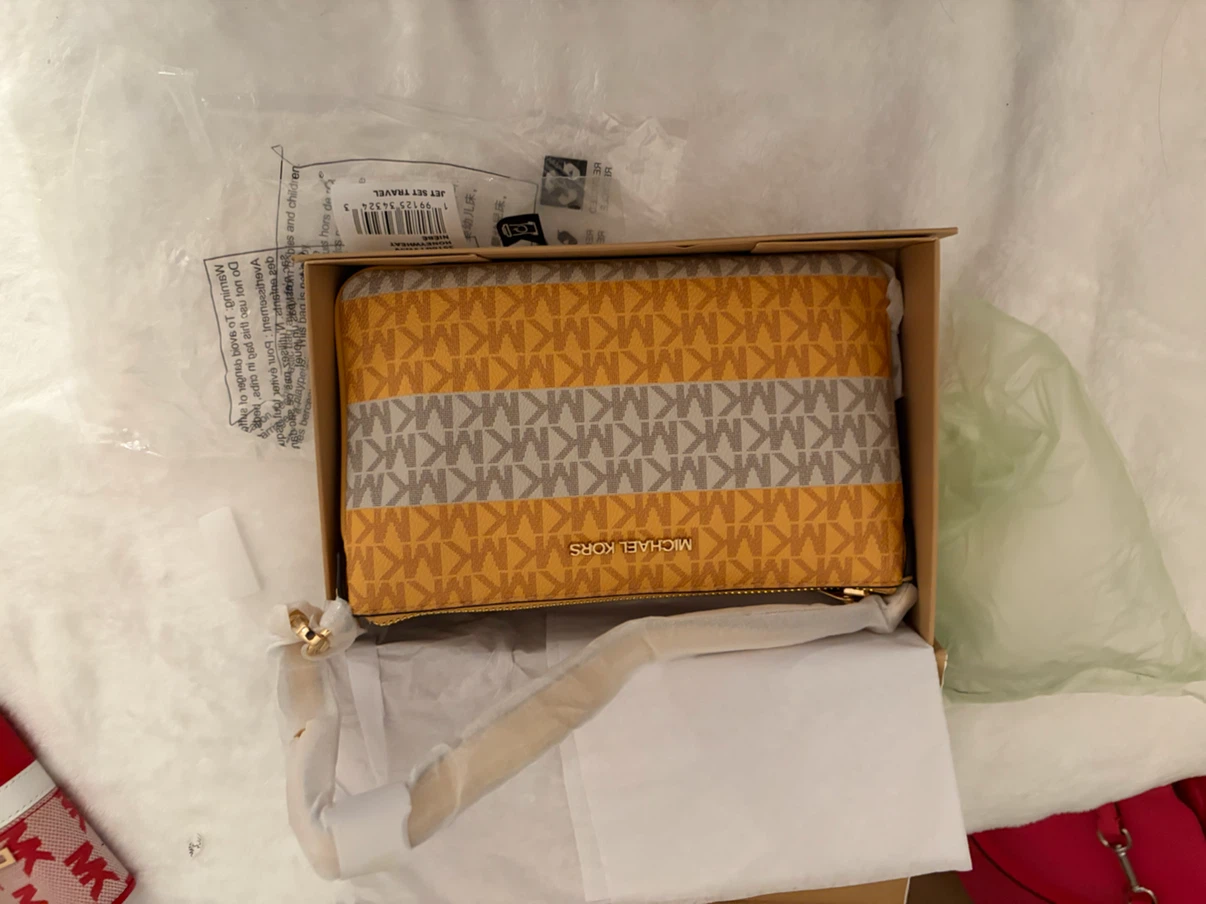 Michael Kors Jet Set Travel Wristlet - photo 3