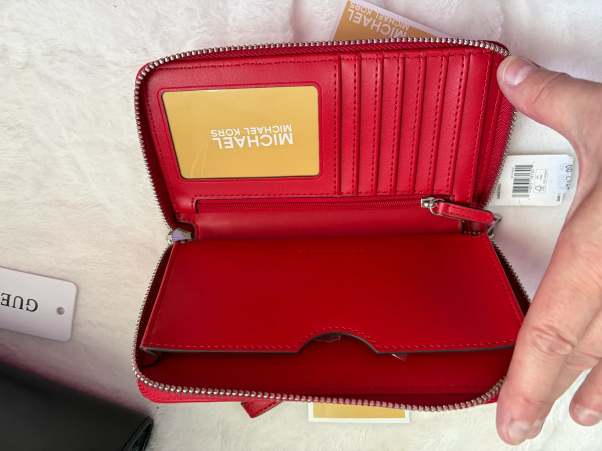 Michael Kors Jet Set Travel Wallet Red - photo 3