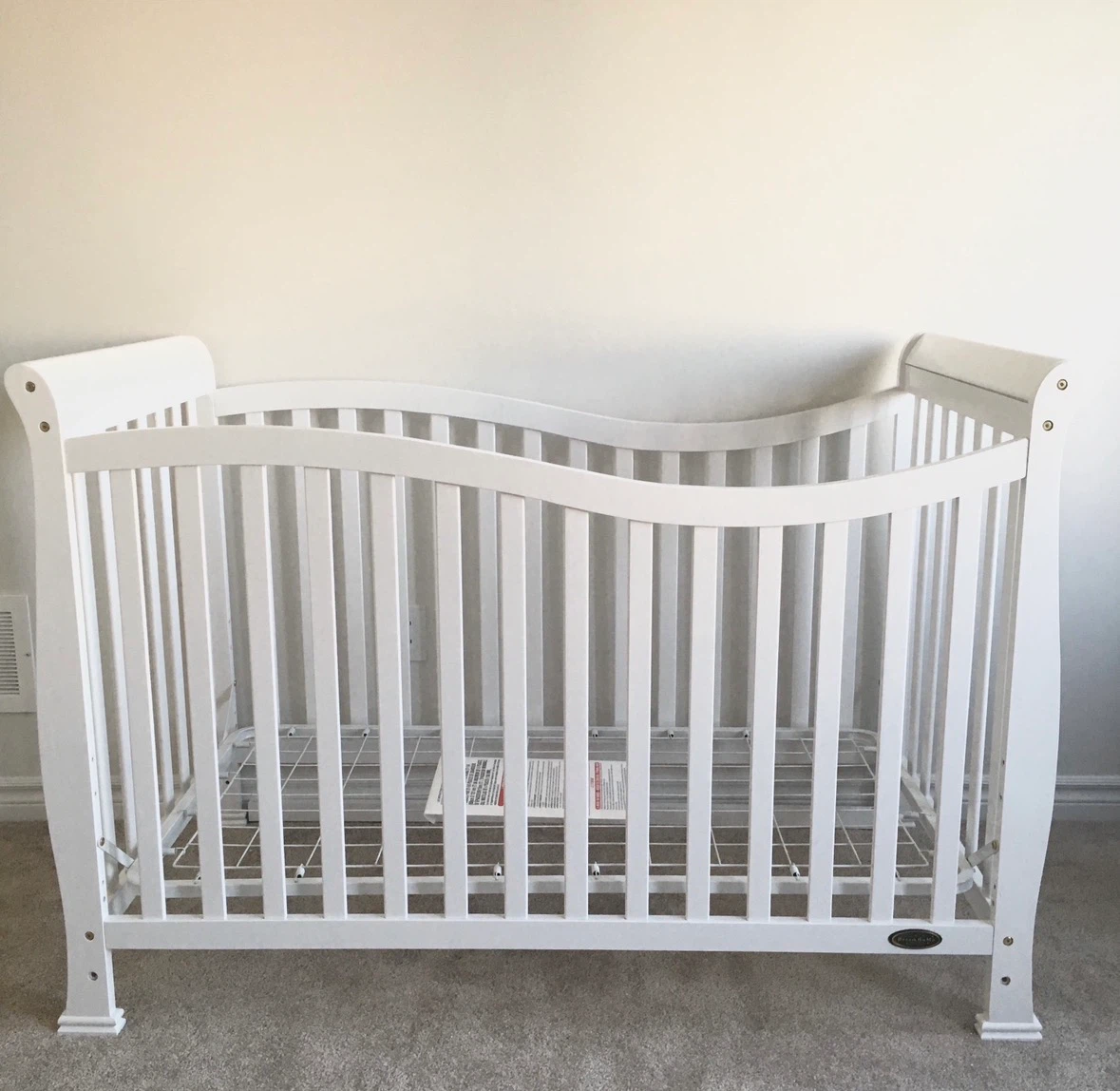 Dream On Me convertible crib