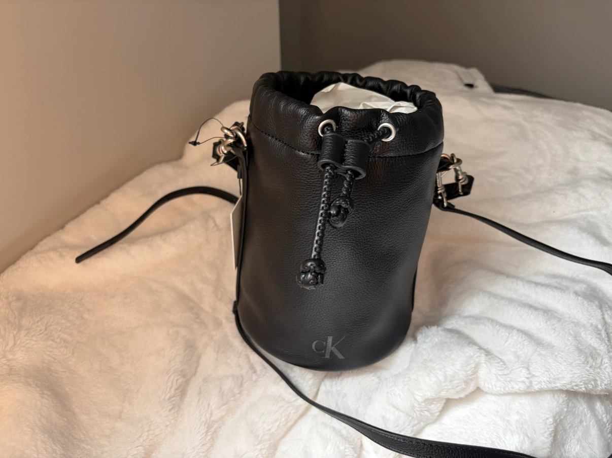 Calvin Klein Black Bucket Bag - photo 2
