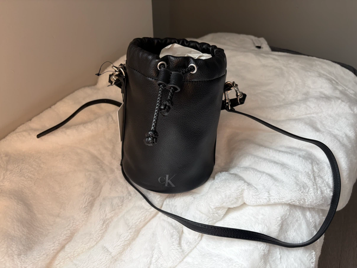 Calvin Klein Black Bucket Bag - photo 3
