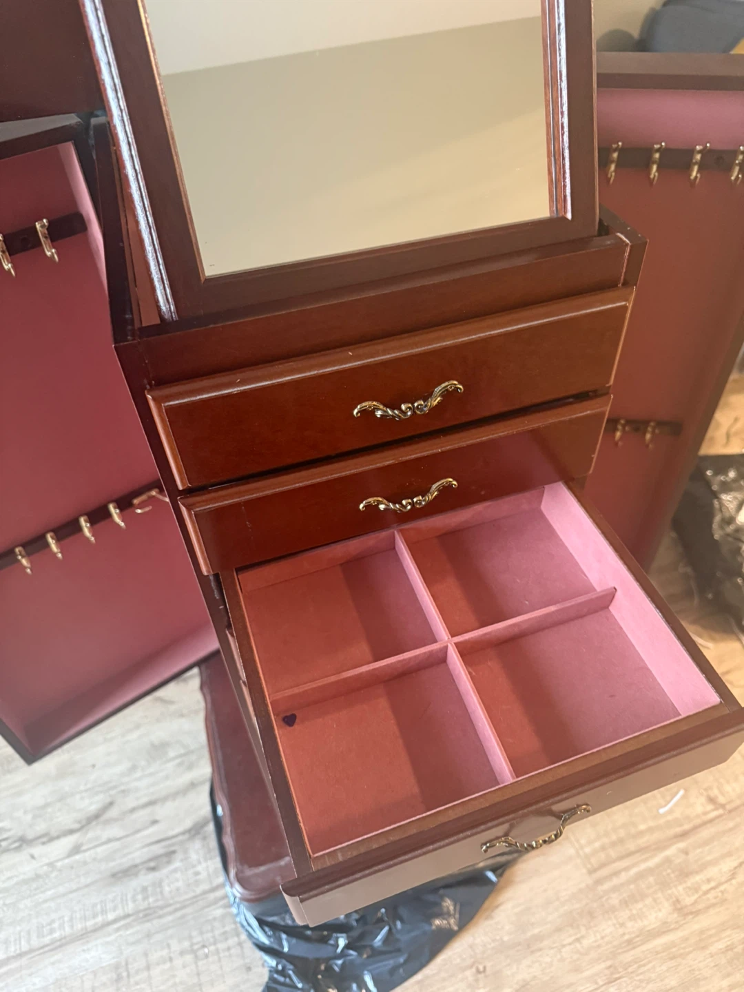 Vintage Powell 1988 Jewelry Armoire - photo 2
