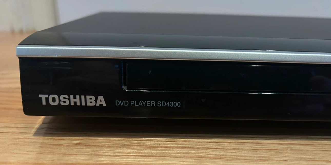 Toshiba DVD Player SD4300 - photo 2