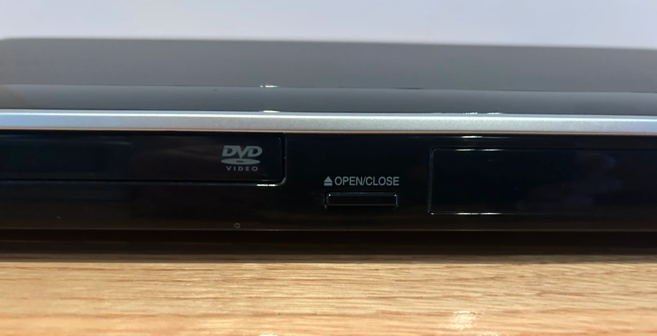 Toshiba DVD Player SD4300 - photo 3