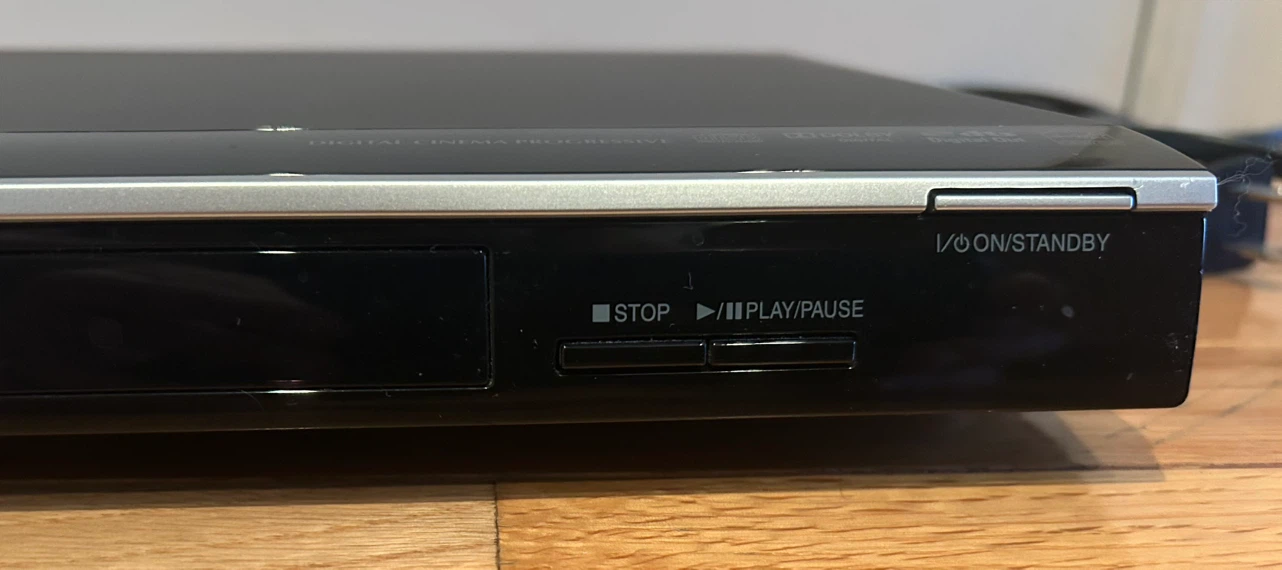 Toshiba DVD Player SD4300 - photo 4