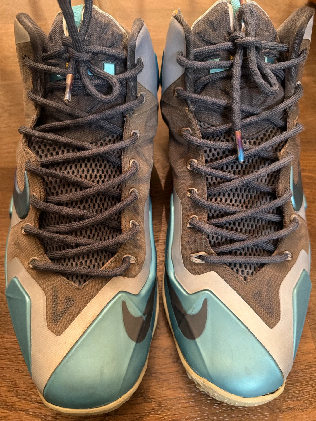 Nike LeBron 11 Basketball Shoes Men's Size 11