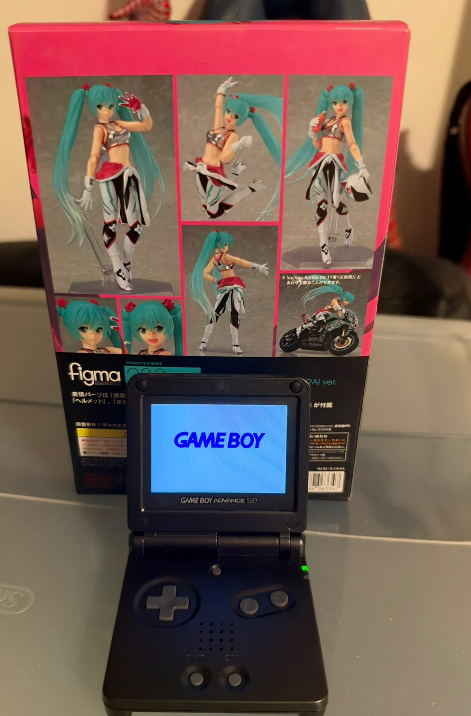 Figma Racing Miku 2013 EV Mirai Action Figure - photo 4
