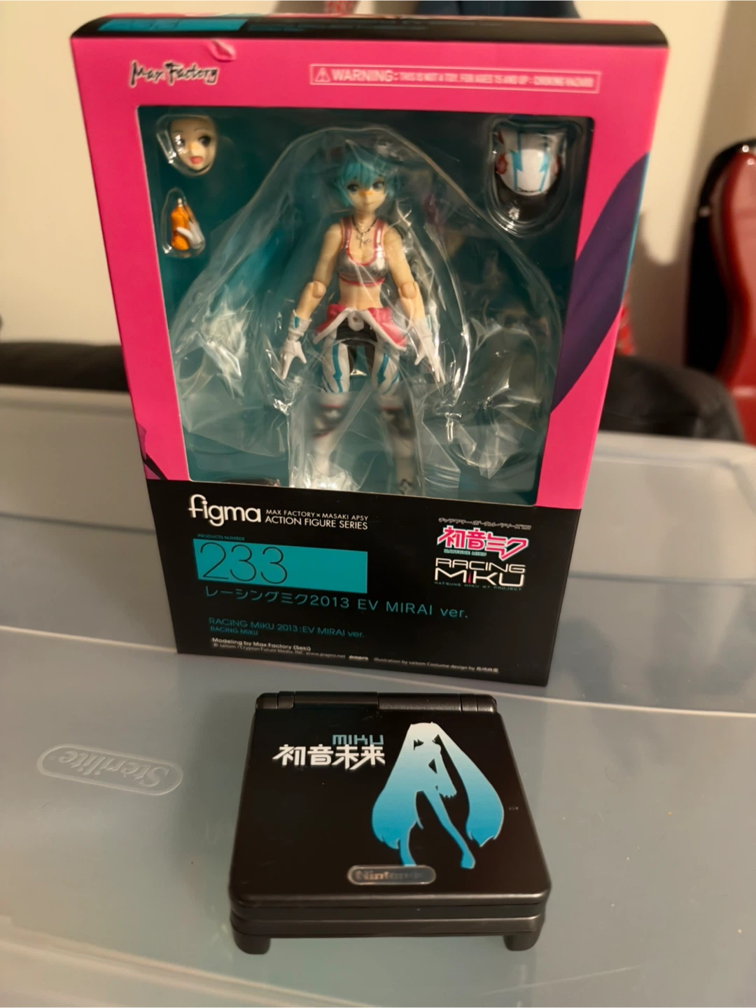 Figma Racing Miku 2013 EV Mirai Action Figure - photo 5
