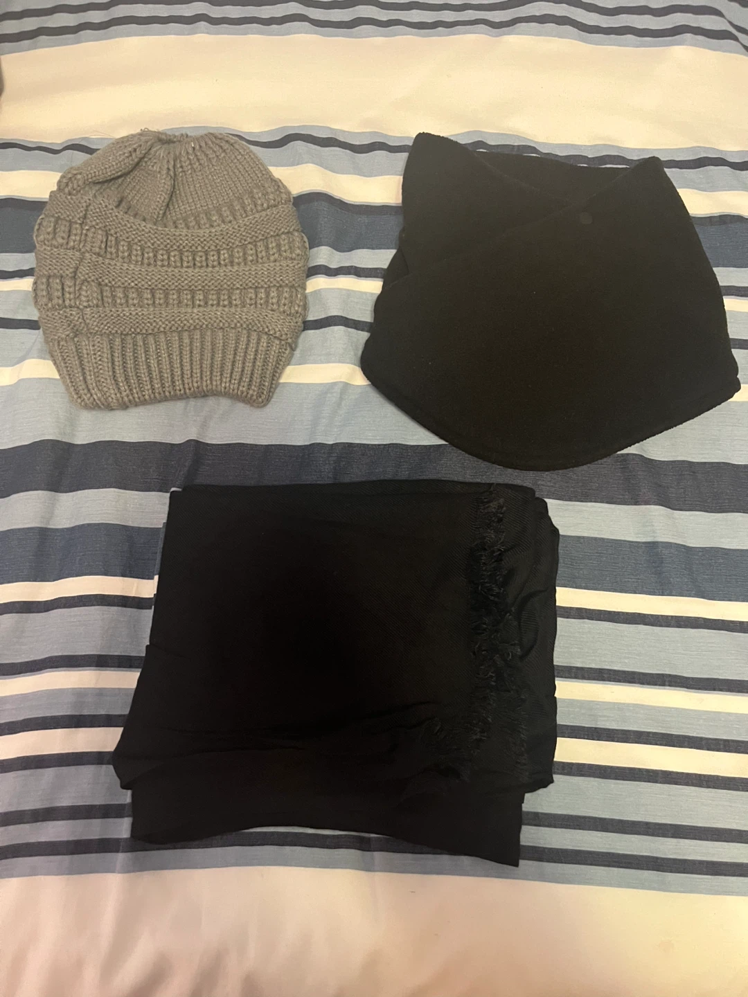 Ladies clothes, pouches, accessories and crossbody purse - photo 3