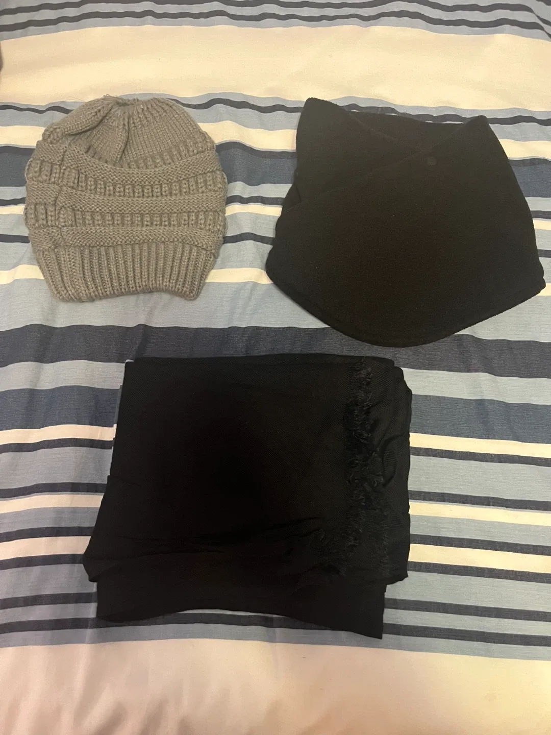 Ladies clothes, pouches, accessories and crossbody purse - photo 3