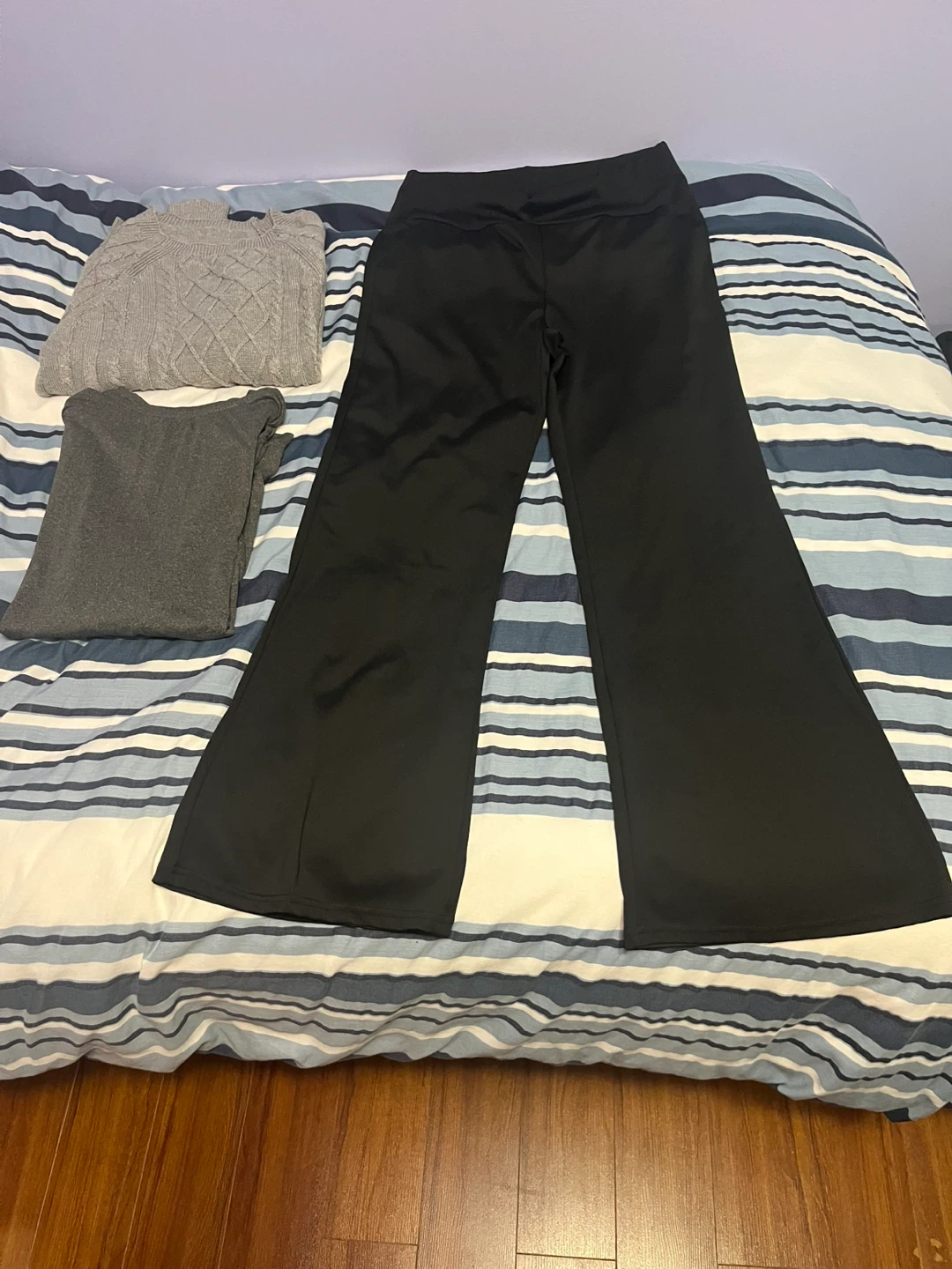 Ladies clothes, pouches, accessories and crossbody purse - photo 5