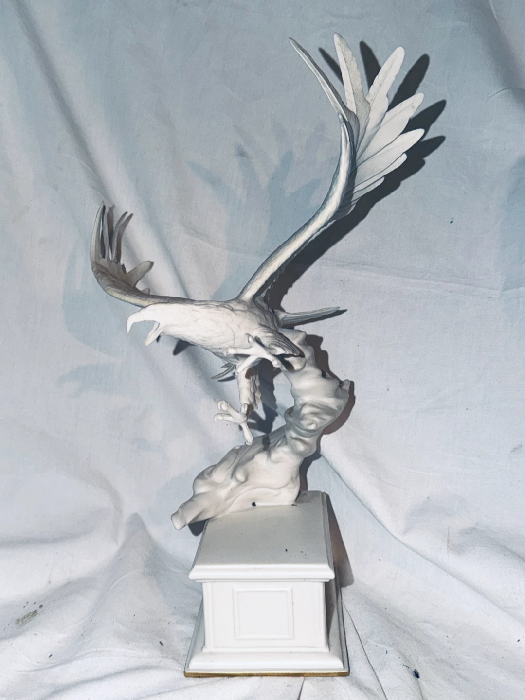 Franklin Mint Freedom Above All Porcelain Eagle - photo 3